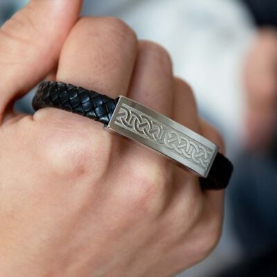 Mens Black Leather Bracelet Wristband With Steel Celtic Knot Design